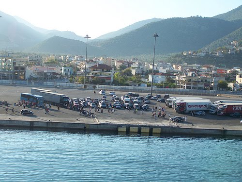 Συνεχίζεται η ταλαιπωρία για 700 επιβάτες