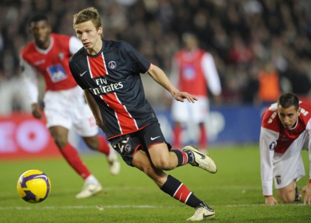 “Βλέπει” Σαντόμ ο Ολυμπιακός