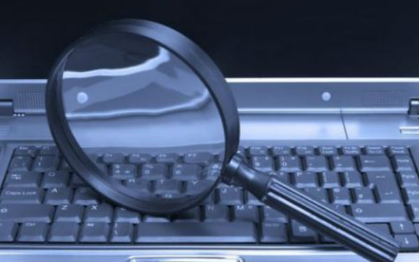 Τον “τσίμπησαν” όταν συνδέθηκε στο ίντερνετ με κλεμμένο υπολογιστή