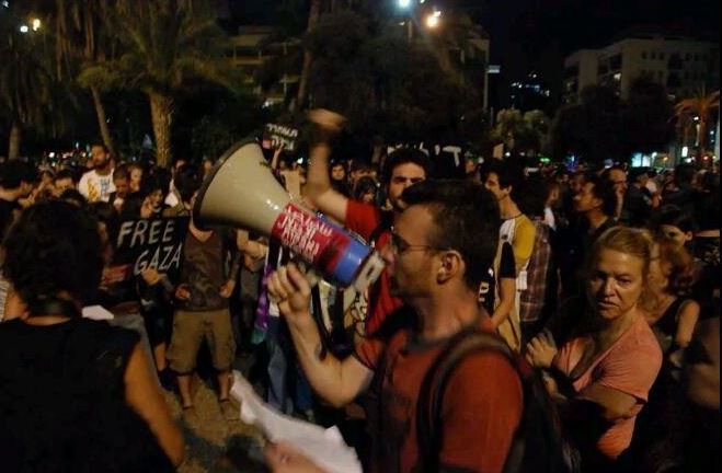 Ισραηλινοί διαδήλωσαν κατά των επιθέσεων στη Γάζα