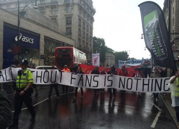 Κοινή διαμαρτυρία οπαδών στην Αγγλία