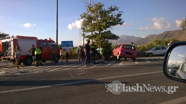 ΦΩΤΟ-Οδηγός μηχανής τραυματίστηκε σοβαρά σε τροχαίο