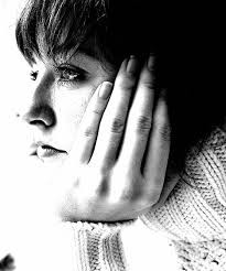 Η μοναξιά αυξάνει τον κίνδυνο της κατάθλιψης;