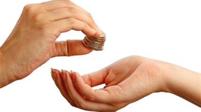 Συνελήφθησαν για παράνομο έρανο στο Πόρτο Χέλι