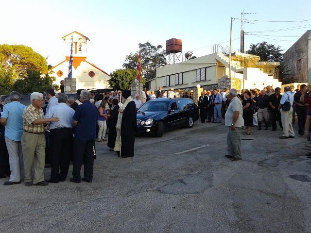 Κηδεύτηκε στα Χανιά ο Εμμανουήλ Κριαράς