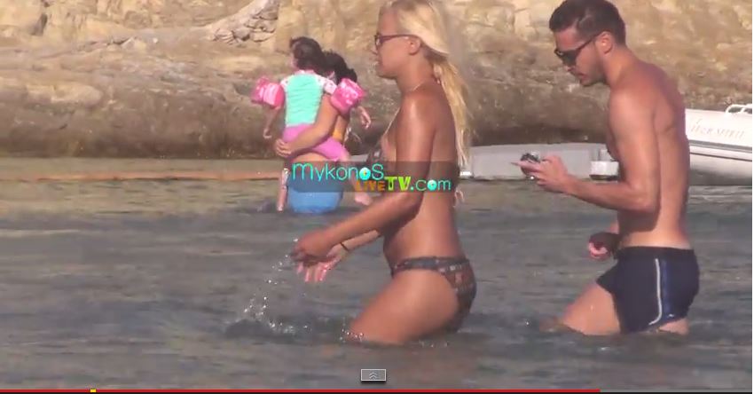 ΒΙΝΤΕΟ-Η Λάουρα Νάργες στη Μύκονο