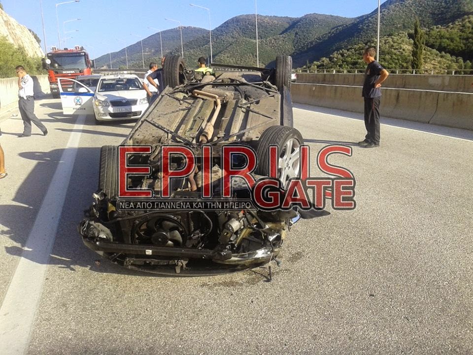 ΦΩΤΟ-Αυτοκίνητο ντεραπάρισε στην Εγνατία οδό