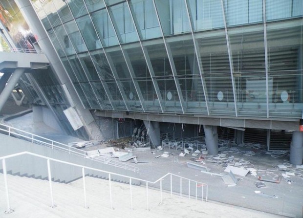 ΦΩΤΟ-Εκρήξεις στο γήπεδο της Σαχτάρ