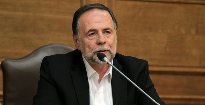 Κόντρες στη Βουλή για τον περιφερειακό Τύπο