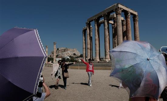 Το Spiegel… υμνεί τον ελληνικό τουρισμό