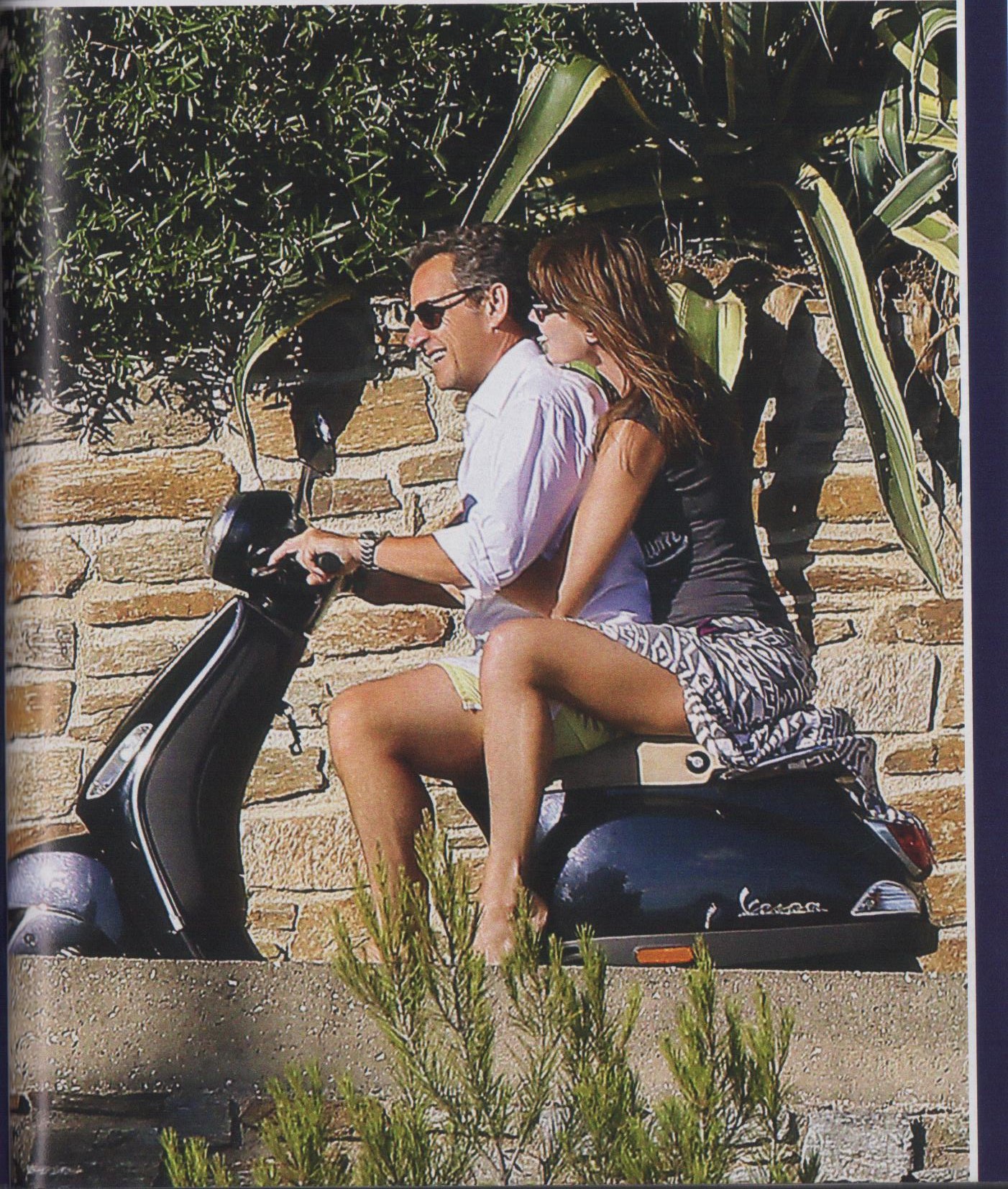 ΦΩΤΟ-Οι διακοπές του ζεύγους Σαρκοζί-Μπρούνι στον πύργο