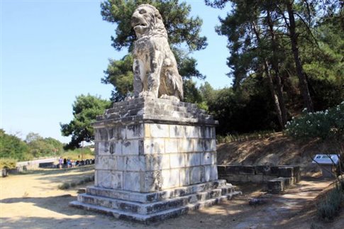 Ο Λέων “δείχνει” ανδρική ταφή στην Αμφίπολη