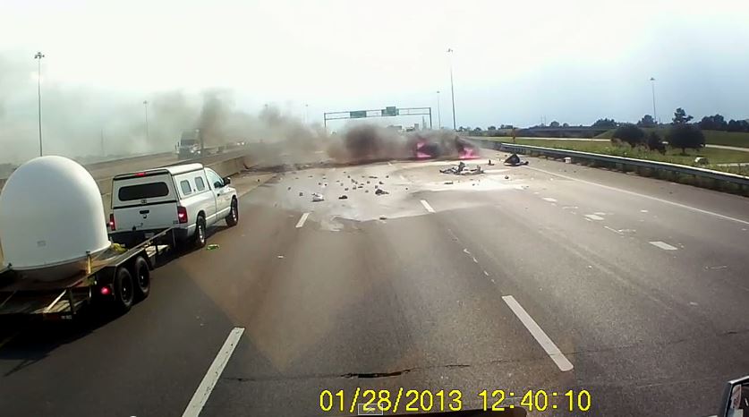 ΒΙΝΤΕΟ-Έσωσε ηλικιωμένη και την εγγονή της από βέβαιο θάνατο