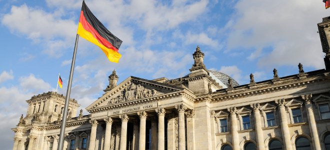 Handelsblatt: Αυστηρή η γερμανική οικονομική πολιτική