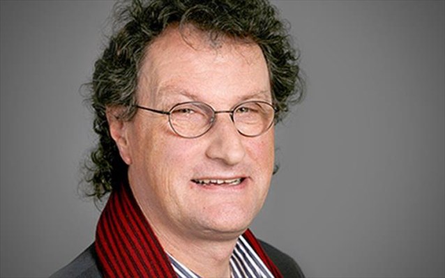 Σε διαθεσιμότητα δήμαρχος για γυμνές selfies