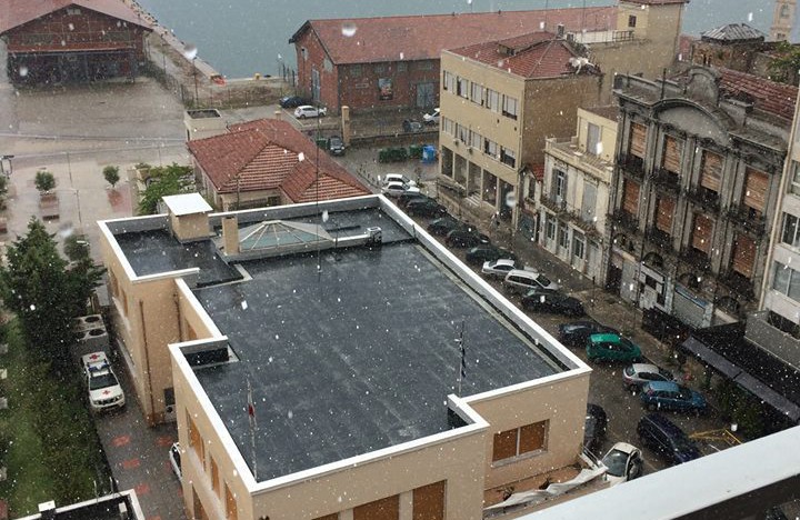 ΦΩΤΟ-Χαλάζι στη Θεσσαλονίκη