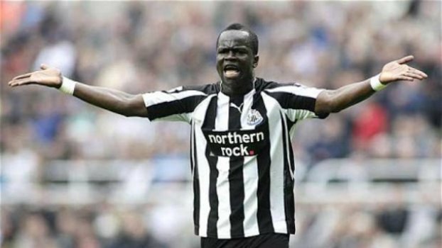 Ποιος ποδοσφαιριστής έχει δύο συζύγους και ερωμένη;