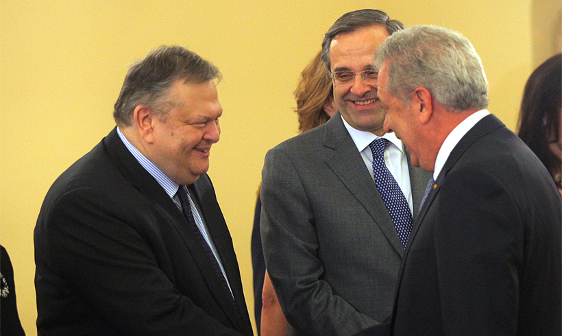 Συνάντηση του Σαμαρά με Βενιζέλο και Αβραμόπουλο