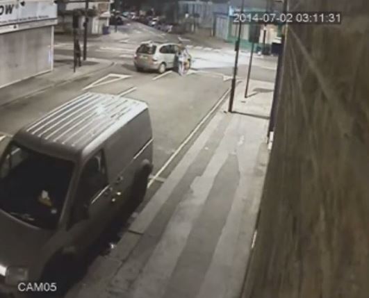 ΒΙΝΤΕΟ-Τσακώθηκε με την μνηστή του και έδειρε έναν μουσουλμάνο οδηγό