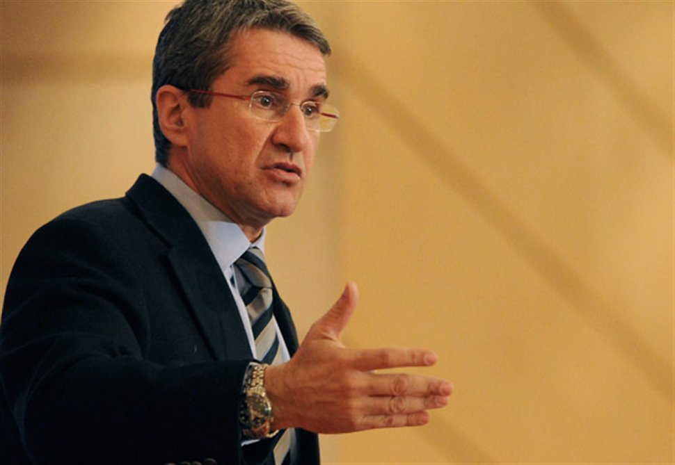 Λοβέρδος: Από 9 έως 17 Οκτωβρίου οι αιτήσεις για μετεγγραφές