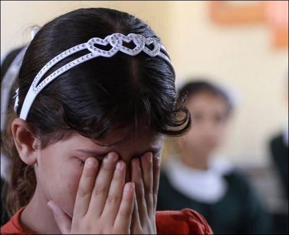 ΦΩΤΟ-Γάζα-Με δάκρυα στα μάτια τα παιδιά επέστρεψαν στα σχολεία