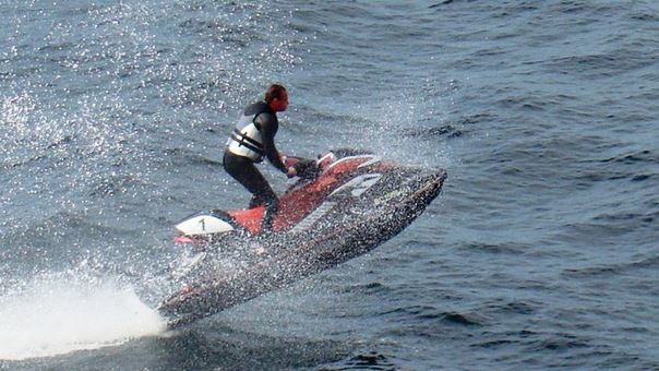 Δυστύχημα με τζετ σκι στη Σαντορίνη