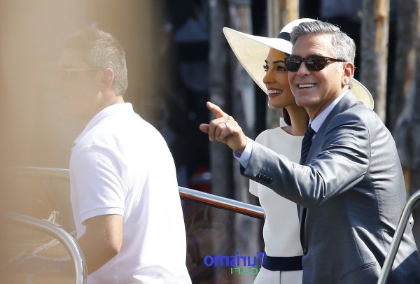 ΒΙΝΤΕΟ-Παντρεύτηκε και με πολιτικό γάμο ο Κλούνεϊ