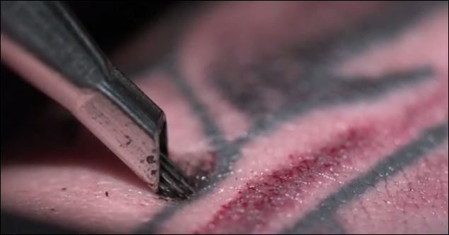 ΒINTEO-Τατουάζ σε αργή κίνηση