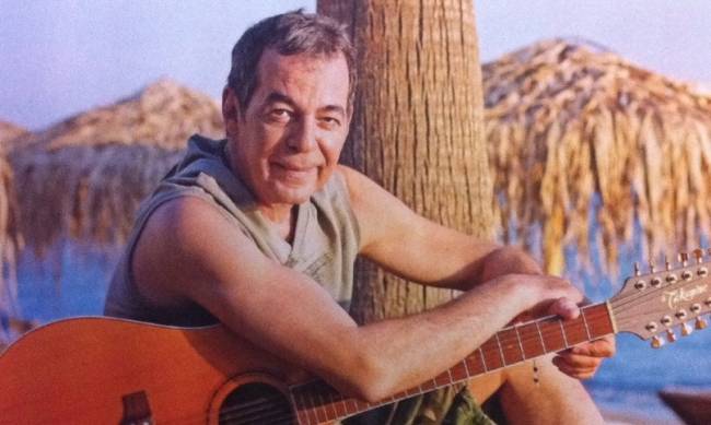 ΒΙΝΤΕΟ-Η εντυπωσιακή σύντροφος του Χαριτοδιπλωμένου