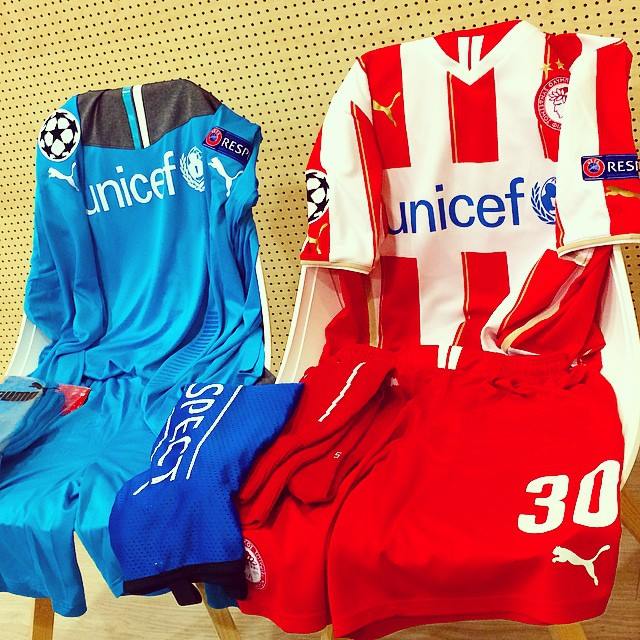 ΦΩΤΟ-Με τα ερυθρόλευκα ο Ολυμπιακός