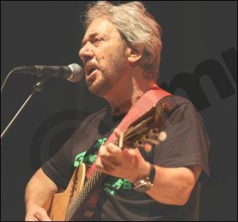 ΦΩΤΟ-Το συγκινητικό μήνυμα της συντρόφου του Βαρδή