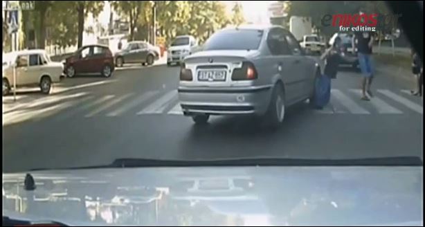 ΒΙΝΤΕΟ-Οδηγός παρέσυρε πεζό επειδή τον… ειρωνεύτηκε