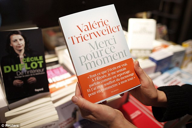 Η Τριερβελέρ απειλεί ότι θα δημοσιεύσει τα sms για τους “ξεδοντιάρηδες”