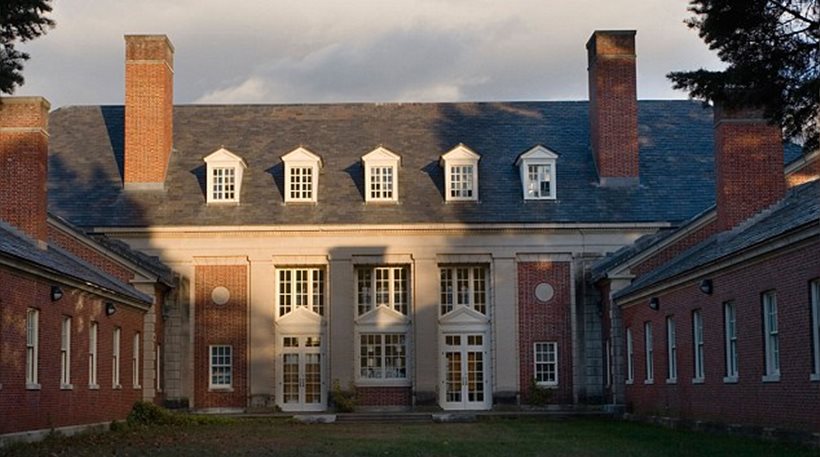 Ξενοδοχείο διαζυγίων-Μπαίνεις παντρεμένος, φεύγεις χωρισμένος