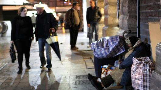 CNBC: Οι πολιτικοί φόβοι καταστρέφουν το μήνα του μέλιτος της Ελλάδας