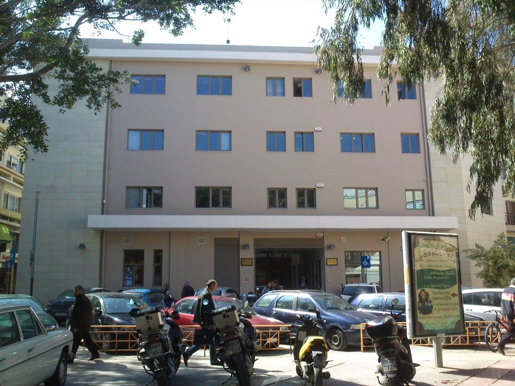 Νόμιζε ότι είναι πατέρας της και εκείνος τη βίασε