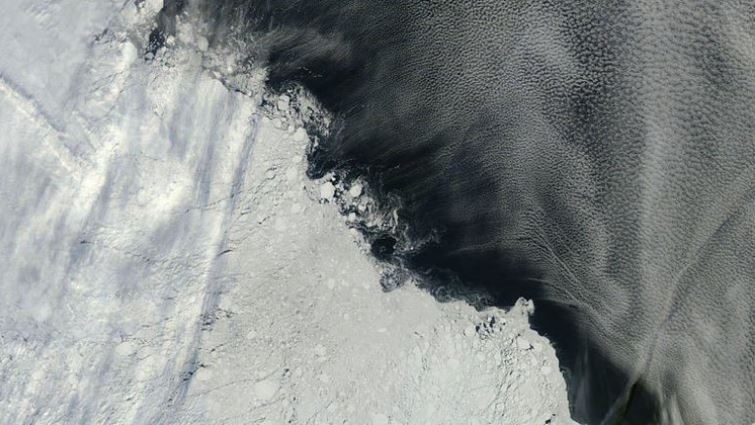ΦΩΤΟ-Ο Αρκτικός πάγος συρρικνώνεται