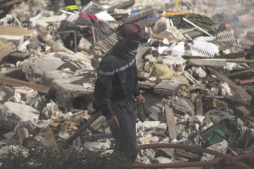 Παρίσι-Επτά οι νεκροί από την κατάρρευση κτιρίου