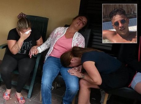 Νάπολη-Αυτός είναι ο 17χρονος που πυροβόλησαν οι αστυνομικοί