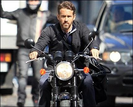 ΦΩΤΟ-Ο μηχανόβιος Ryan Reynolds