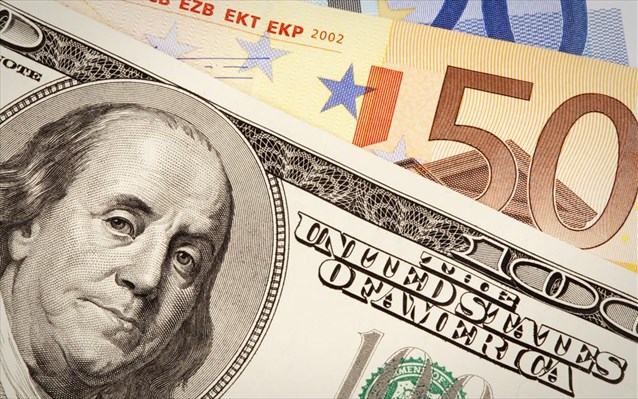 Ρεκόρ υποχώρησης του ευρώ από το 2013