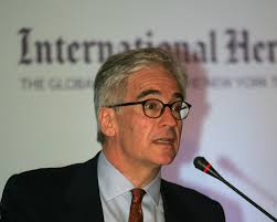 Ελεύθερος με εγγύηση ο Άλεξ Ρόντος