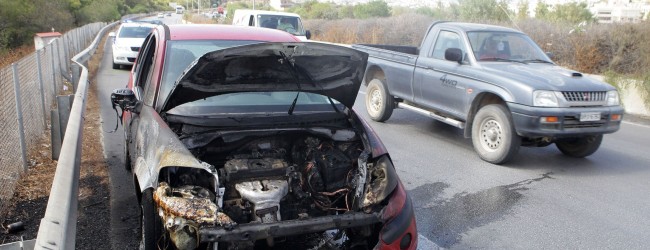 Κρήτη-Λαμπάδιασε αυτοκίνητο εν κινήσει