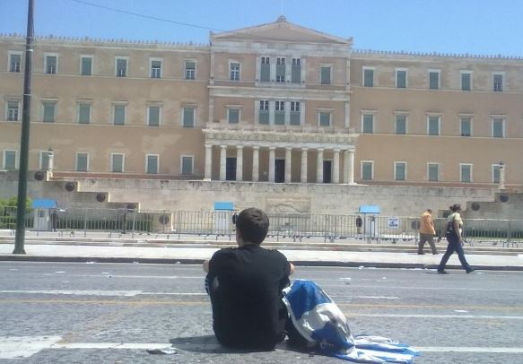 Rheinische Post: Οι Έλληνες υποφέρουν…