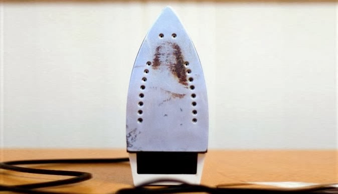 «Ακουμπούσαν το καυτό σίδερο στην κοιλιά μου»