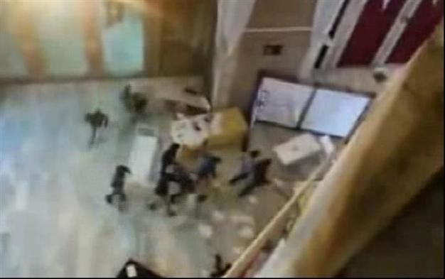 ΒΙΝΤΕΟ-Κωνσταντινούπολη-Οπαδοί των τζιχαντιστών επιτέθηκαν σε φοιτητές