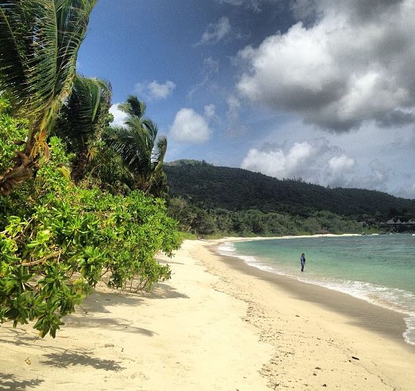 ΦΩΤΟ-Ποιος τραγουδιστής είναι τώρα στις Σεϋχέλλες;