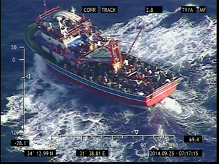 ΦΩΤΟ-Σε εξέλιξη η διάσωση μεταναστών στην Κύπρο