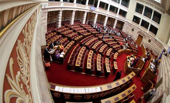 Βουλή-Ψηφίστηκαν οι συμβάσεις για τους υδρογονάνθρακες