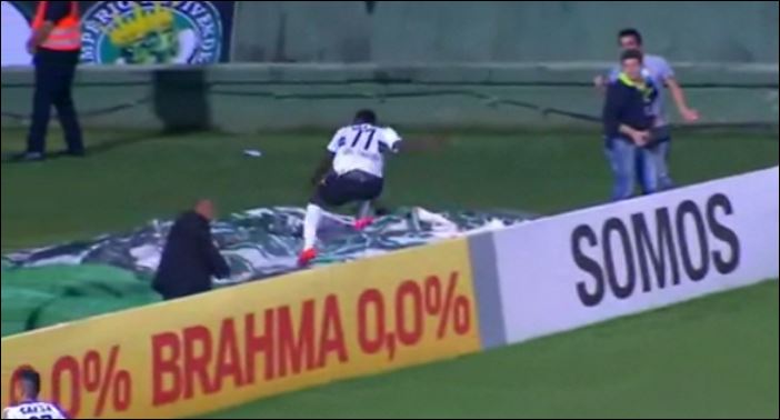 ΒΙΝΤΕΟ-Ο σκόρερ τραυματίστηκε… στον πανηγυρισμό